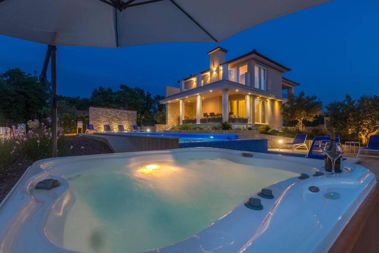 Villa Roko Малинска Экстерьер фото