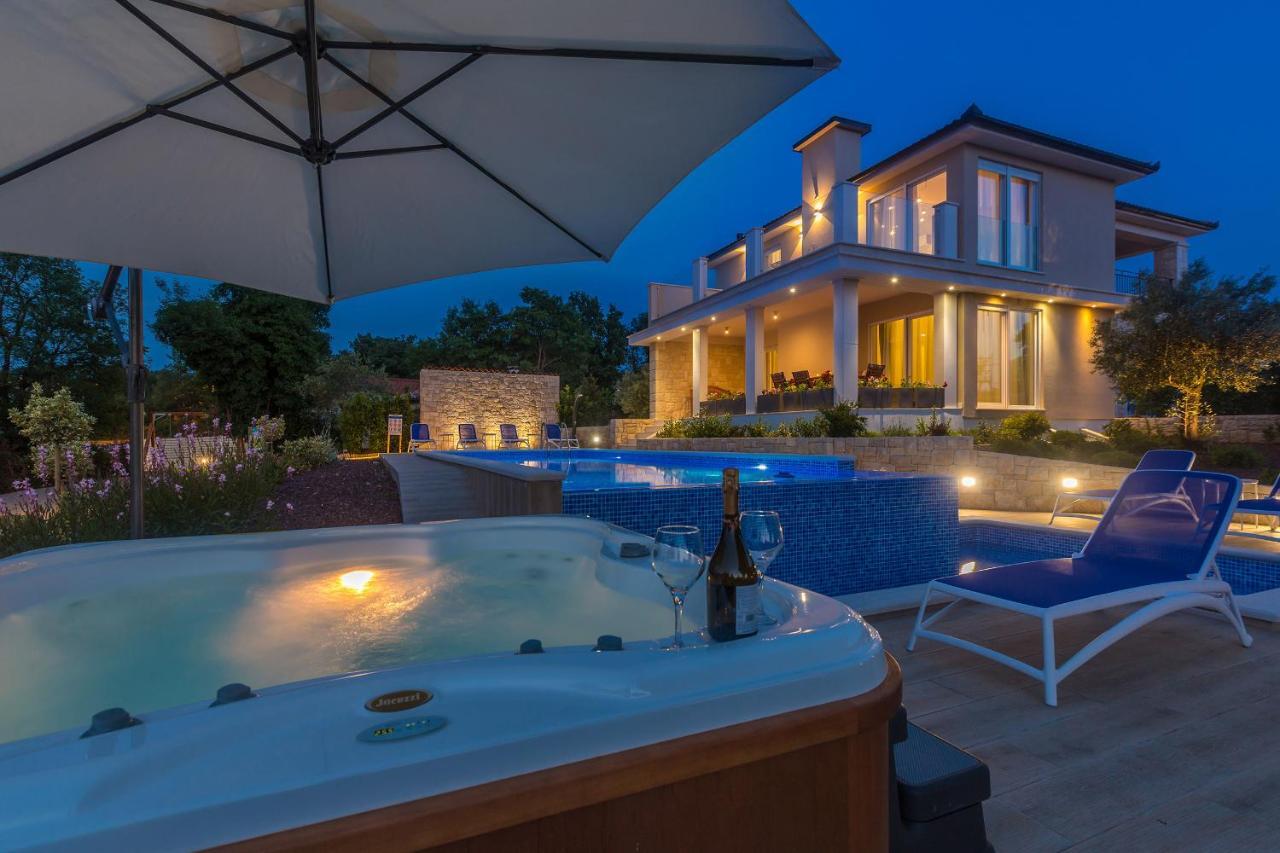 Villa Roko Малинска Экстерьер фото