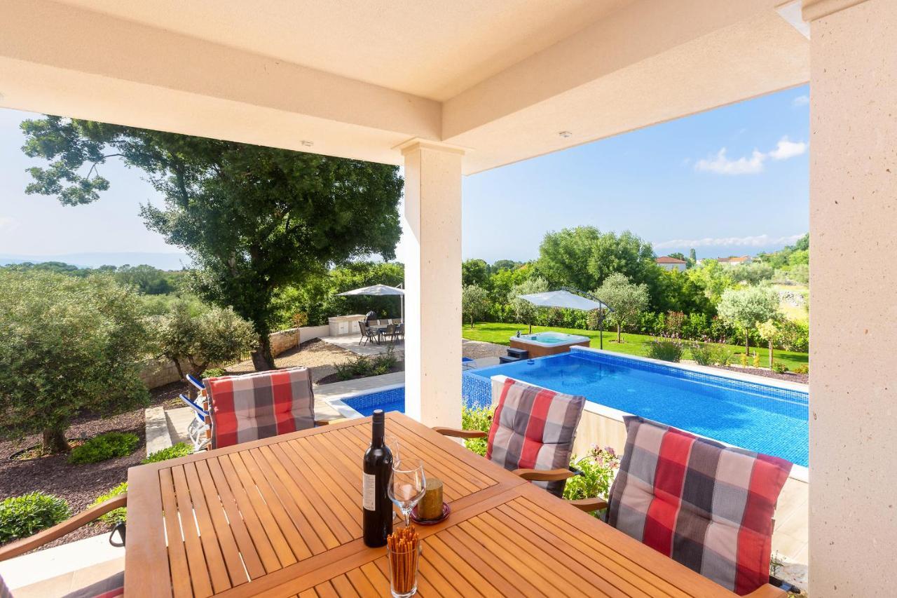 Villa Roko Малинска Экстерьер фото